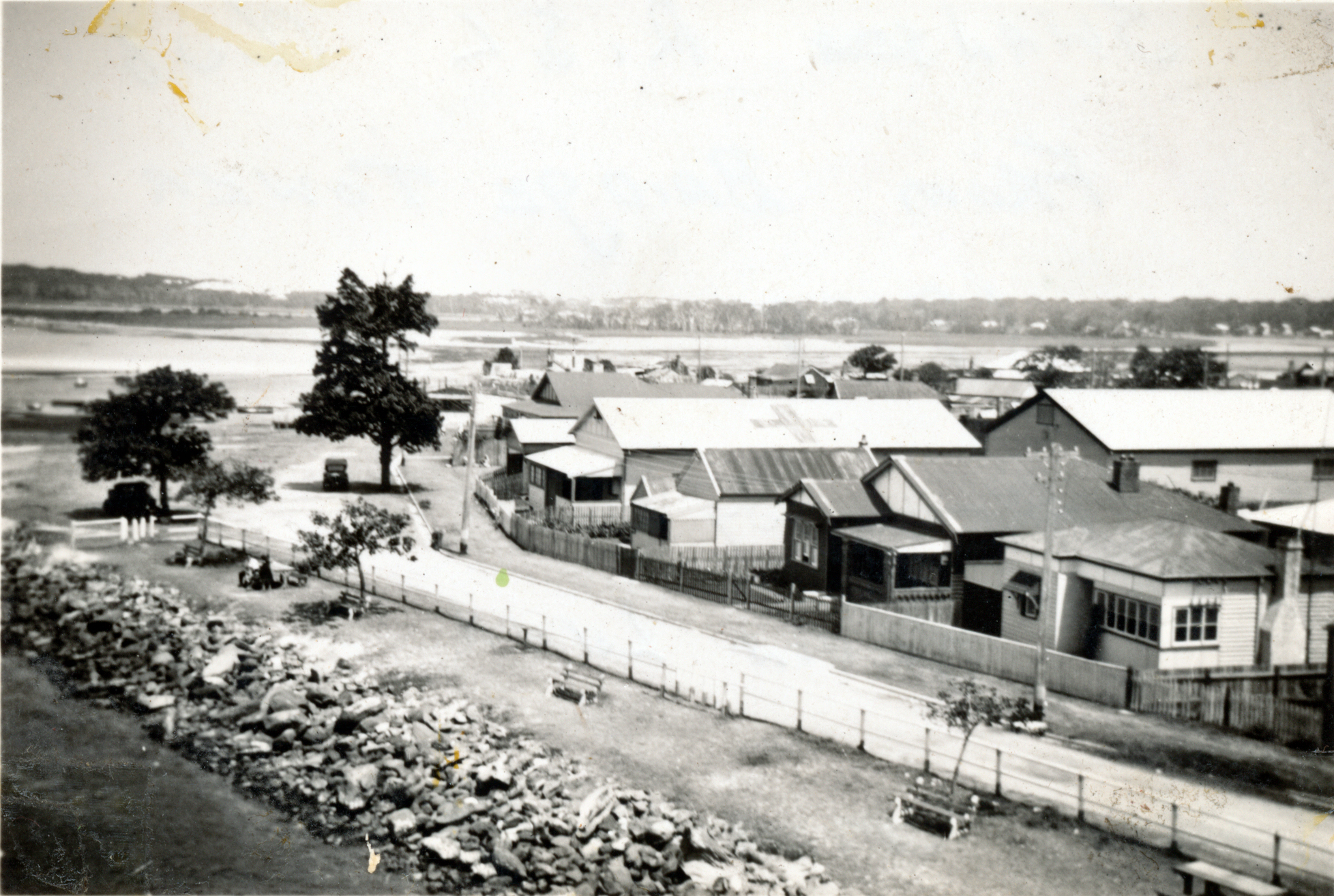 Heritage of East Lake Macquarie - Then and Now - Stockyard Point and RSL - then